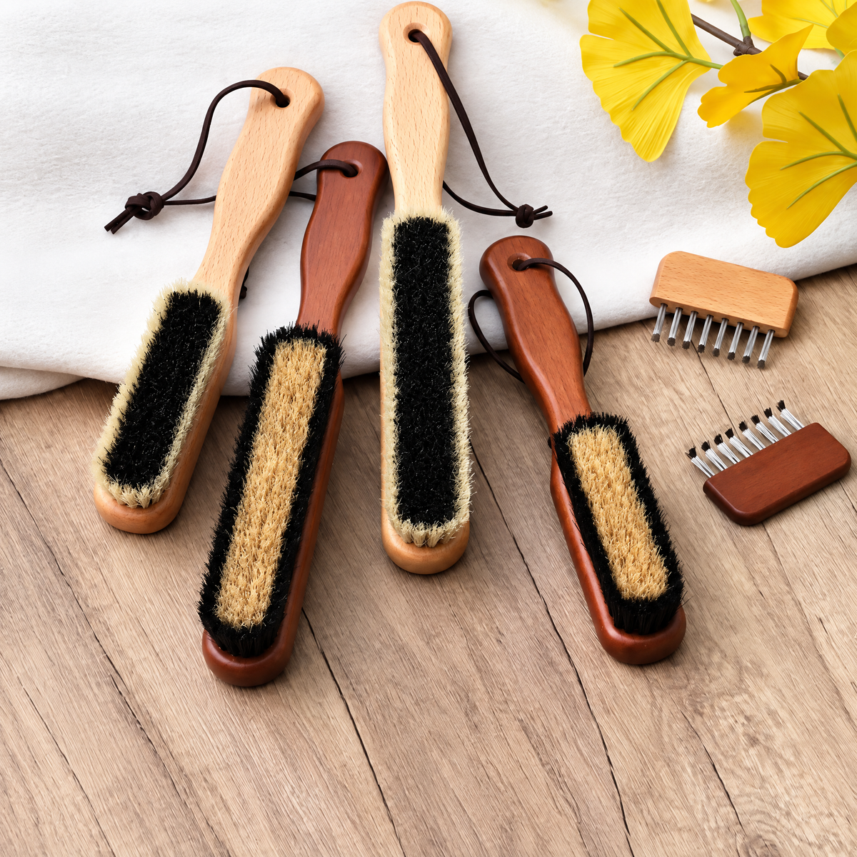 NzorKvil Wooden Clothes Brush – Garment Lint & Dust Brush for Wool Coats, Jackets & Suits
