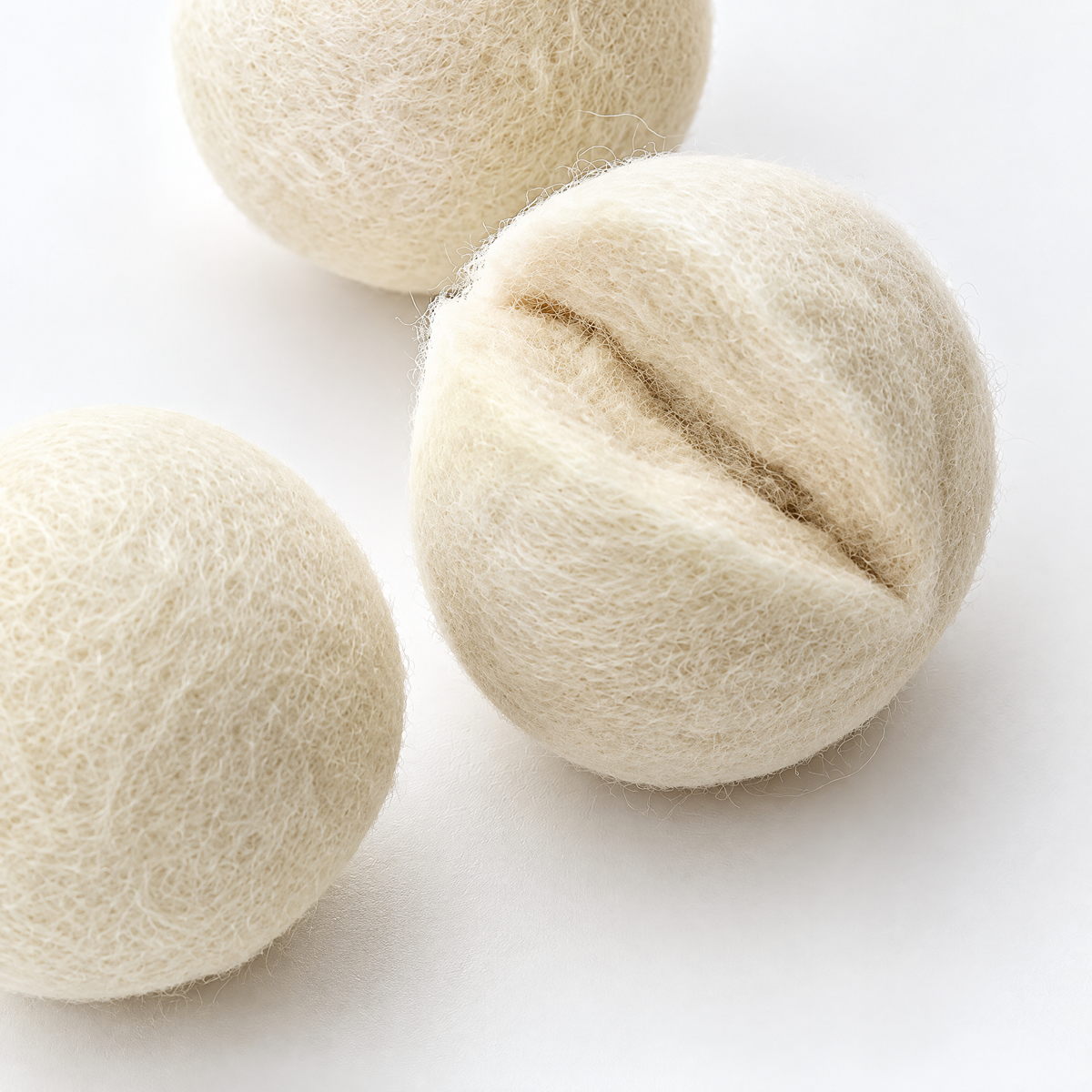 NzorKvil Reusable Dryer Balls – Laundry Fluffing Balls for Clothes, Towels & Bedding